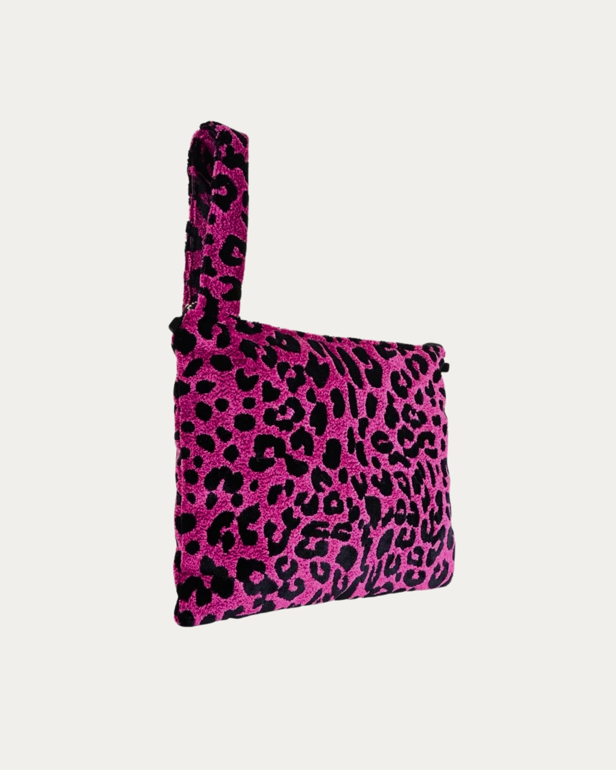 LEOPARD VELVET MAGENTA CLUTCH