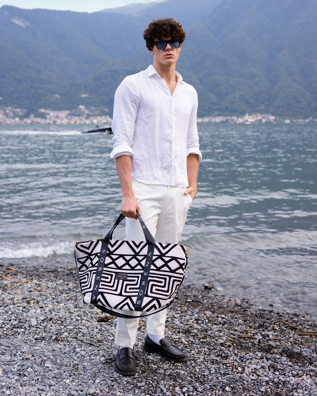 SKYROS TRAVELLER BAG