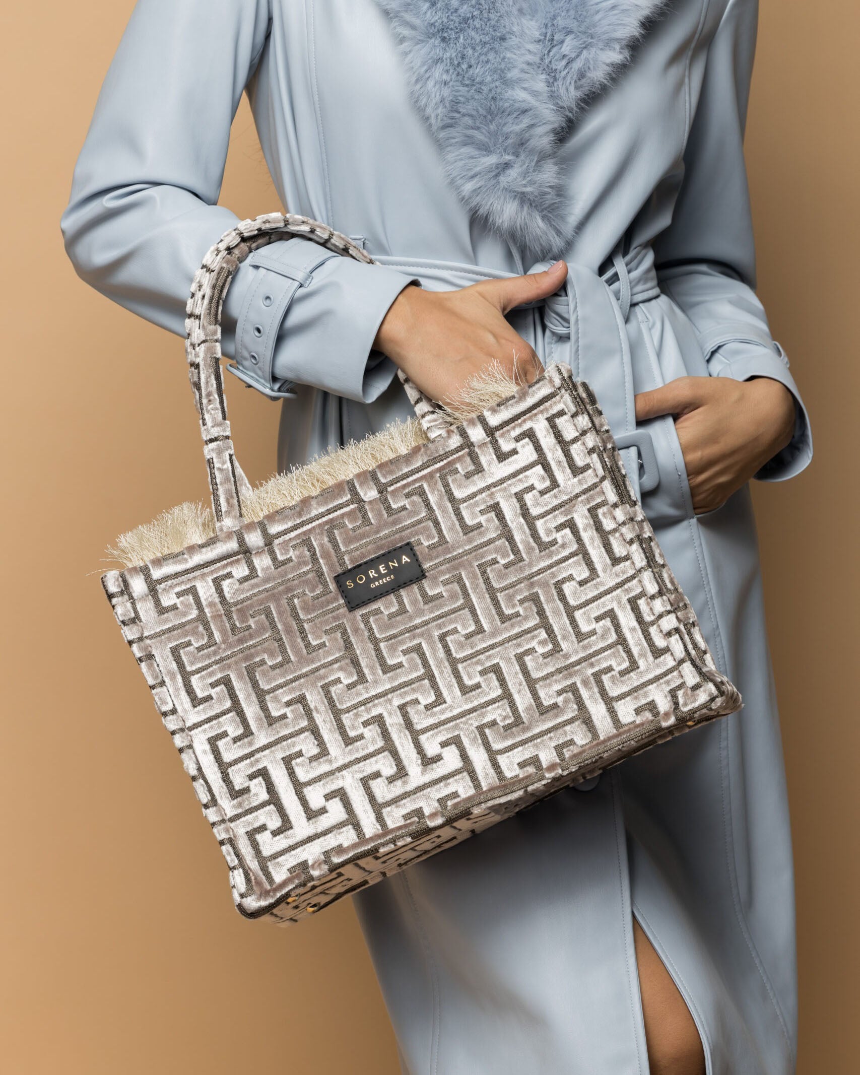 DAPHNE MEDIUM TOTE BAG