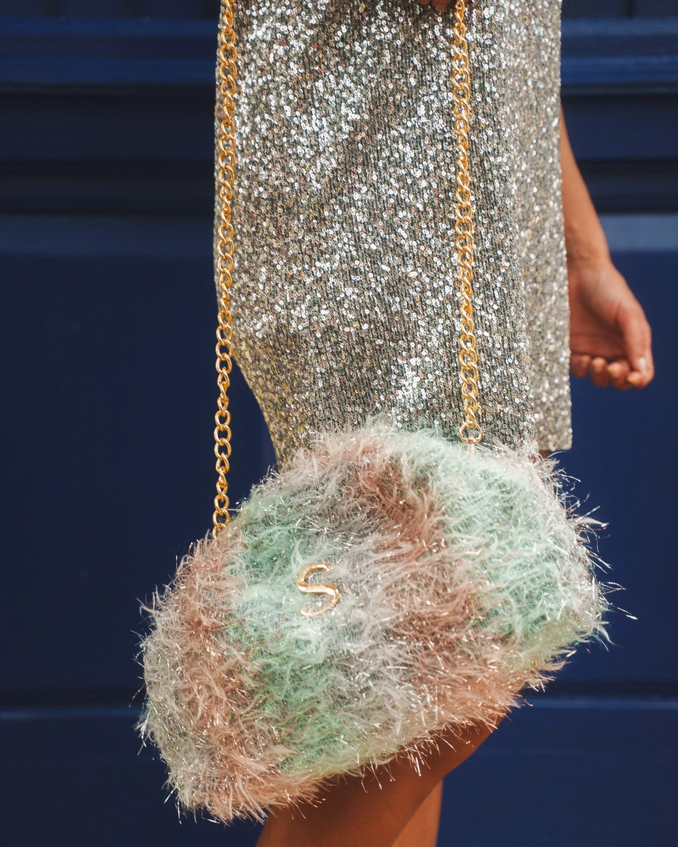 IRIDA BUCKET BAG