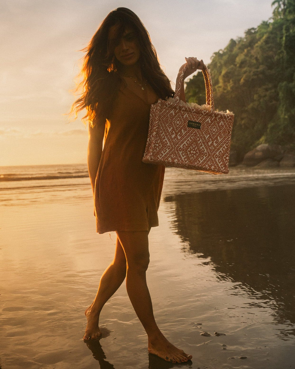 AVGOUSTINA MEDIUM TOTE BAG