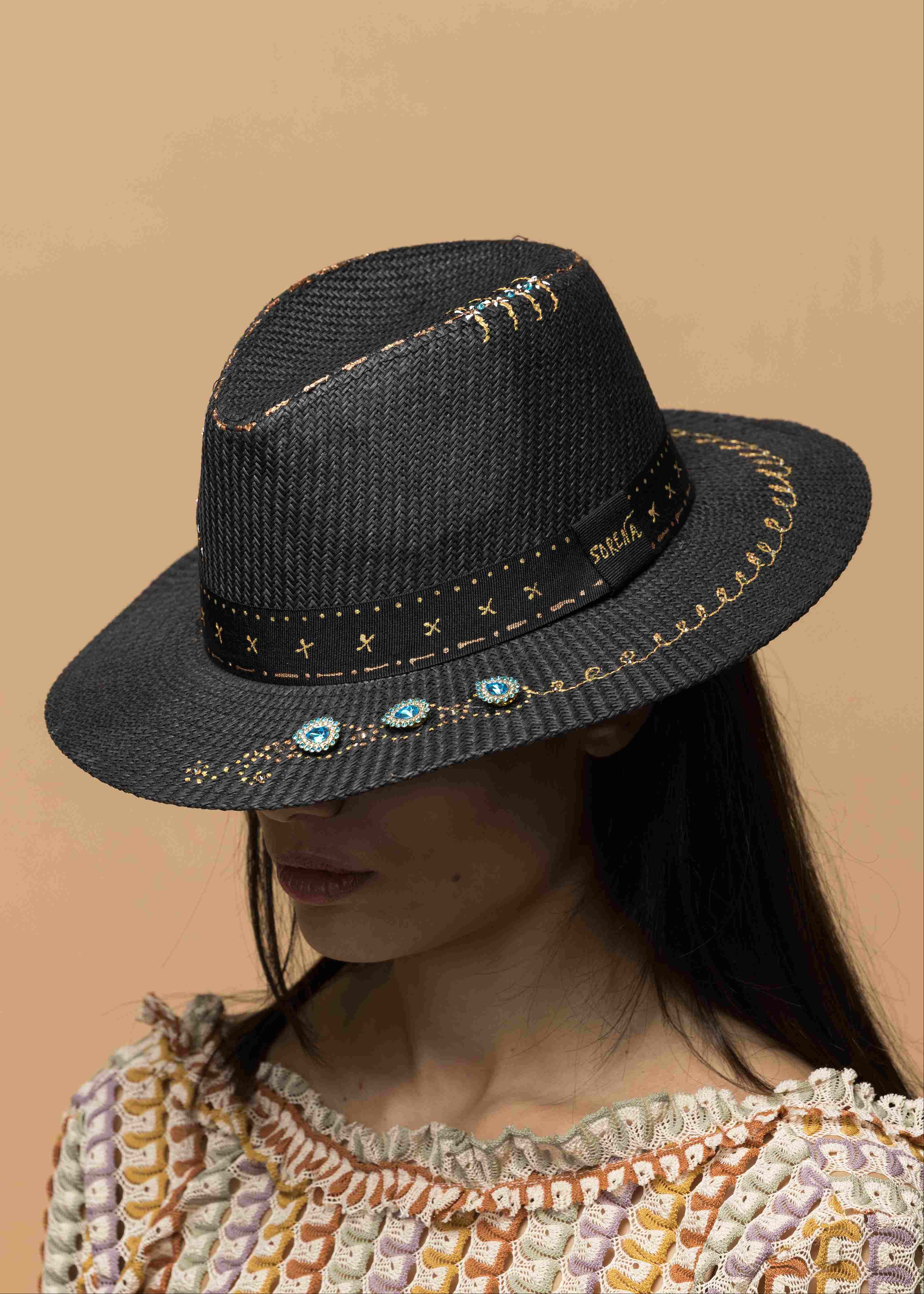 HAT ELEGANTE NOIR
