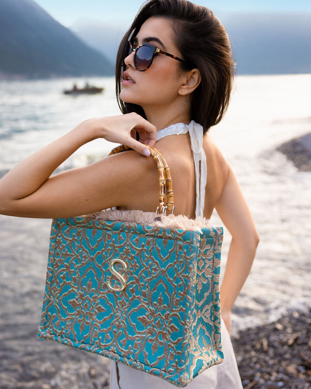 AKROGIALI MEDIUM TOTE BAG