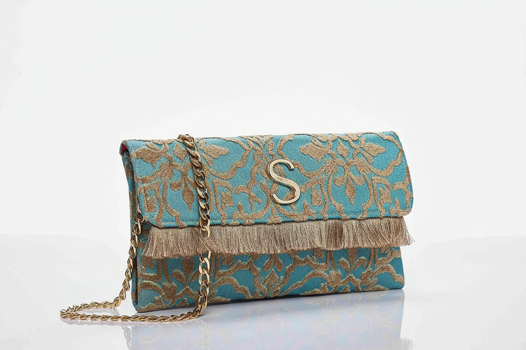 HARITES CLUTCH AKROGIALI